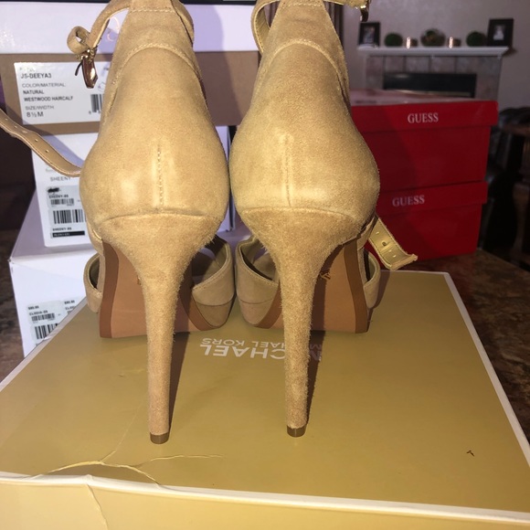 Michael Kors tan heels size 8m - Picture 4 of 5